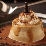 Délice Café avec Mousse et Crème